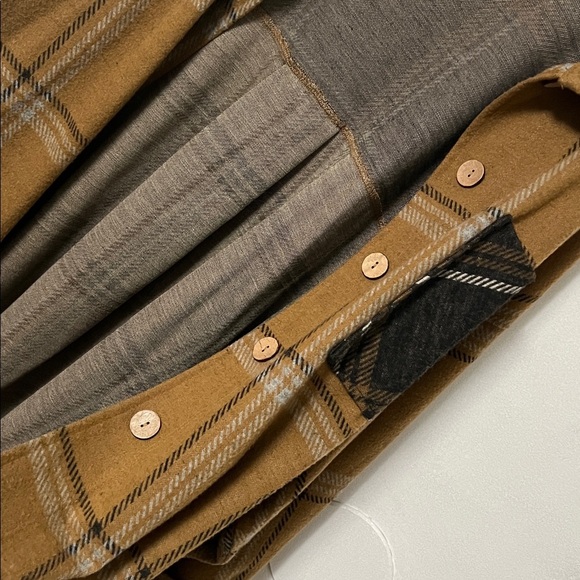Brown Plaid Women's Shaket - Picture 8 of 8